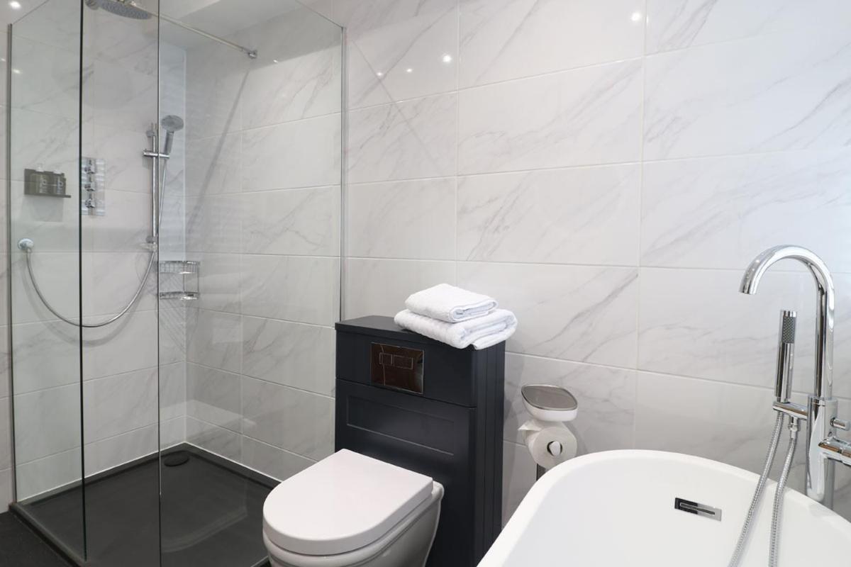 Ashbourne Luxury Suites מראה חיצוני תמונה